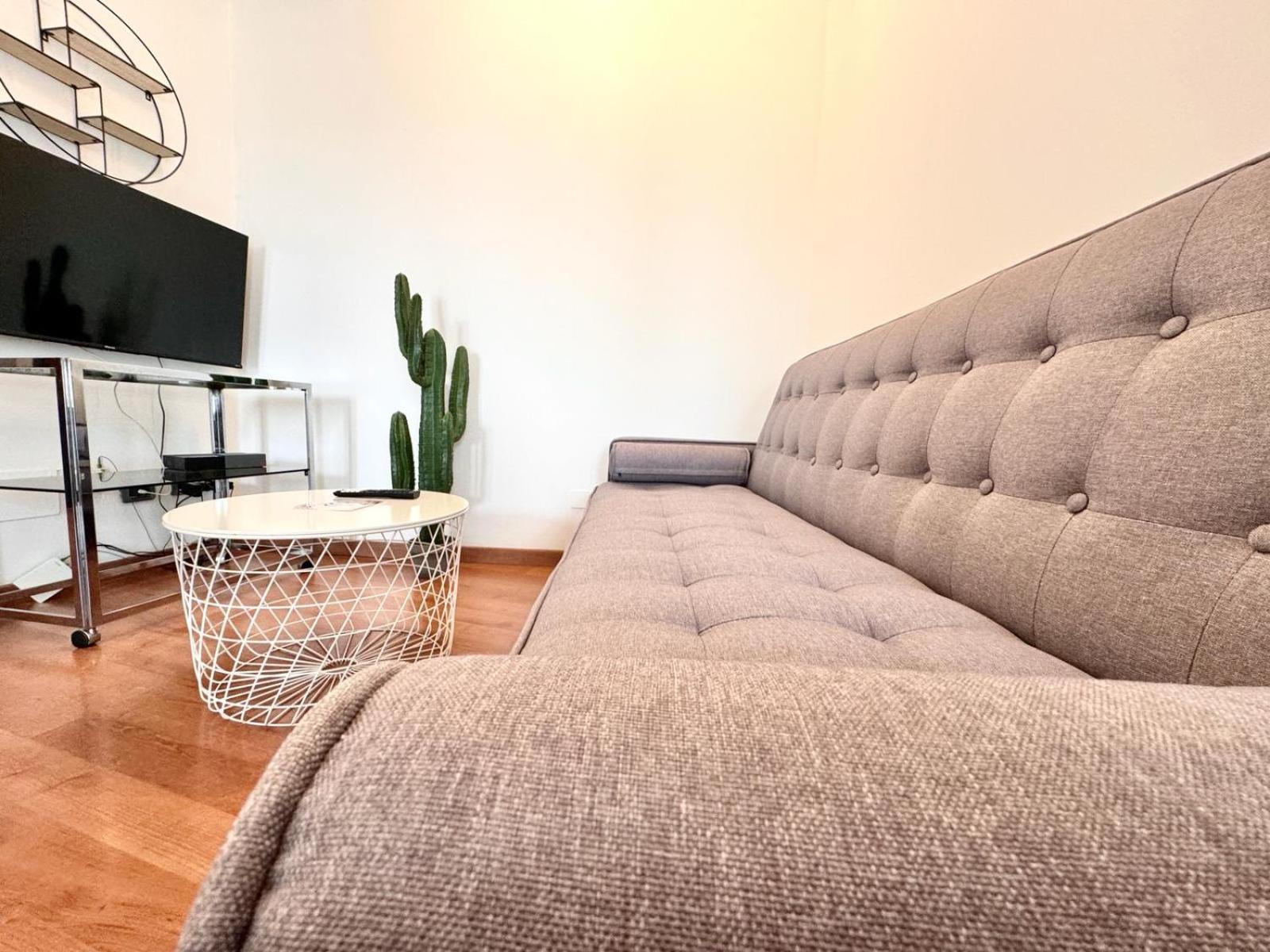 Comecasa 2 Bedrooms Apartment 450Mt From Duomo Milano Dış mekan fotoğraf